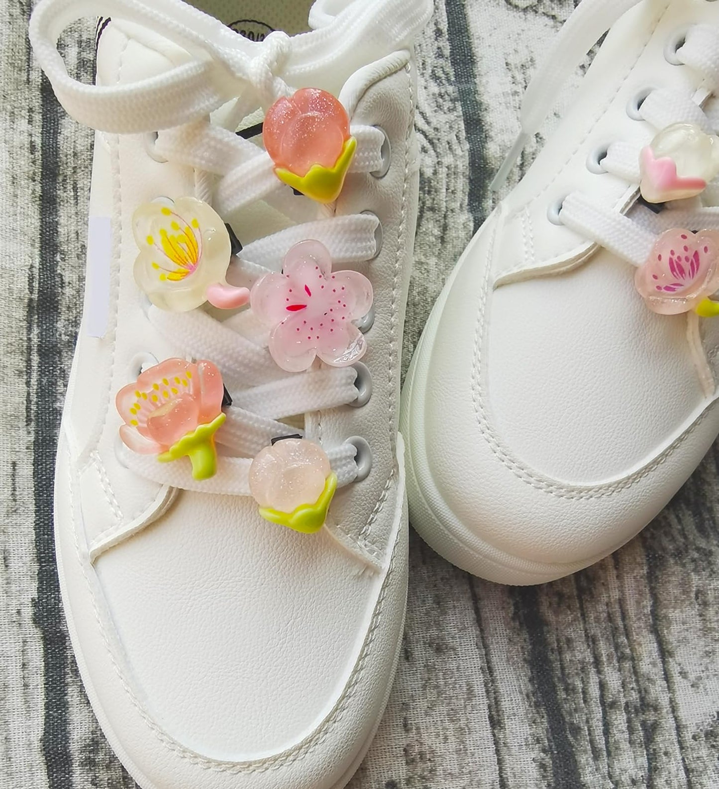 Shoe lace Charms for Sneakers （8pic for one bag）Flower style random