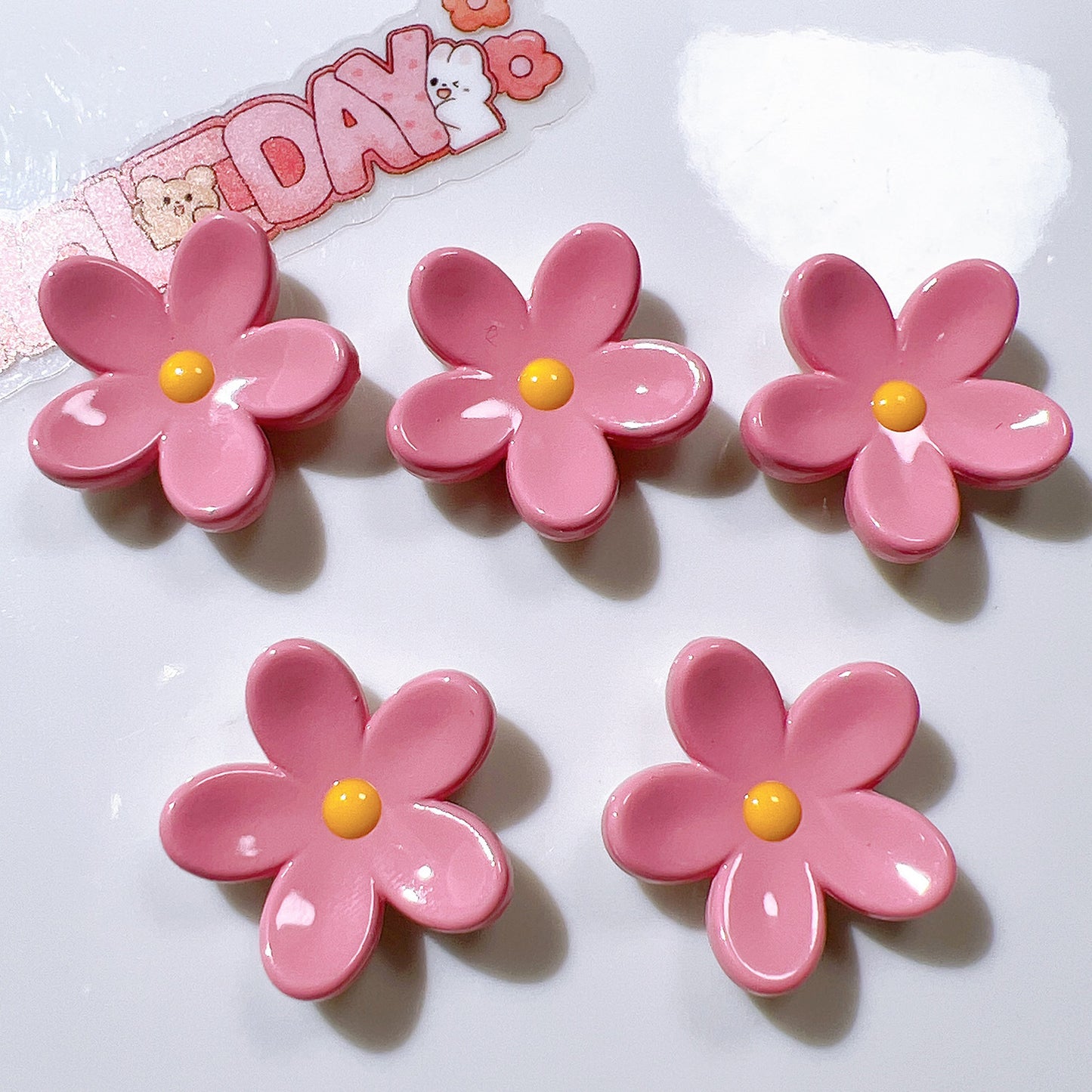 (5pic for 1 Bag) Cute Raised Edge Flowers DIY Resin Charms   (Pack Offline)