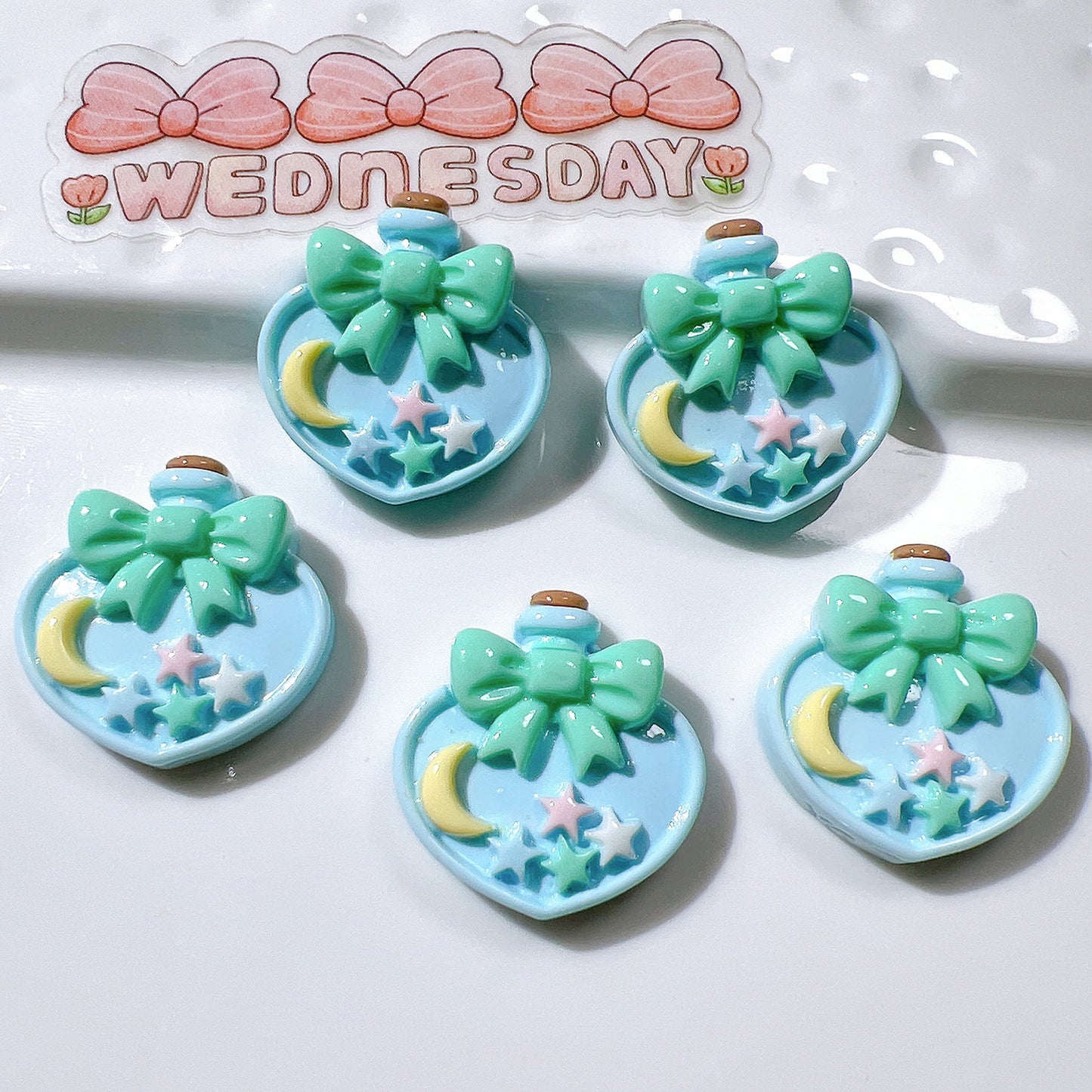 (5pic for 1 Bag) Cute Love Wish Bottle DIY Resin Charms  (Pack Offline)