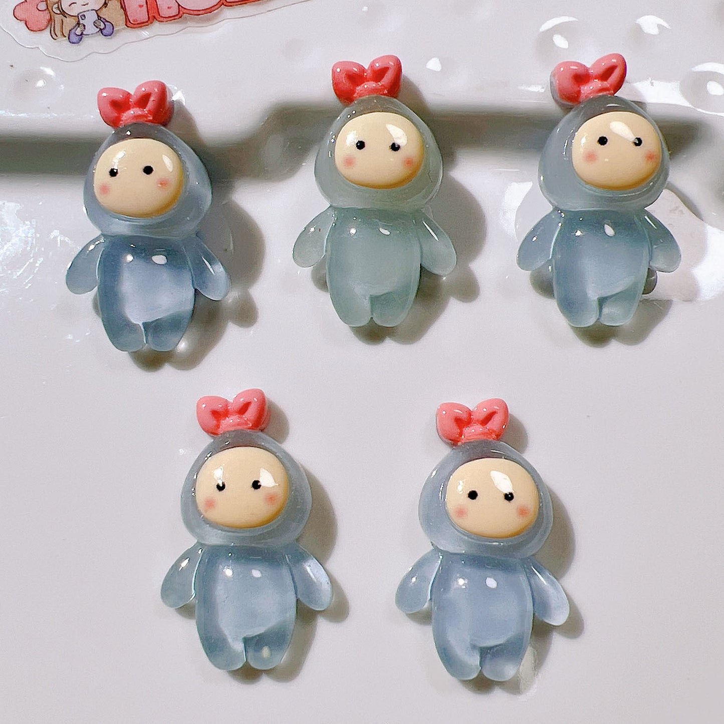 (5pic for 1 Bag) Cute Night Glowing Bunny Bear DIY Resin Charms  (Pack Offline)