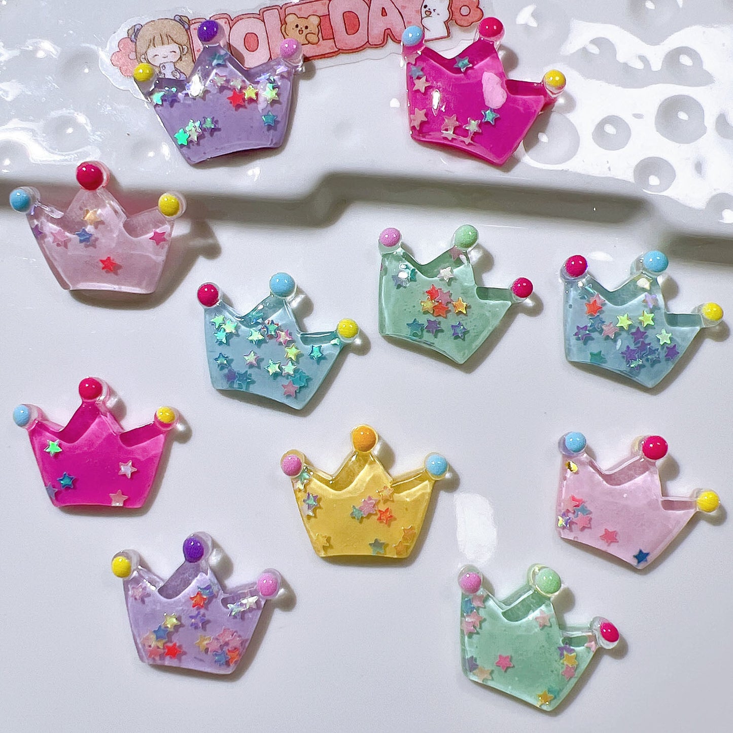 (5pic for 1 Bag) Cutie Transparent Sequins Crown DIY Resin Charms  (Pack Offline)