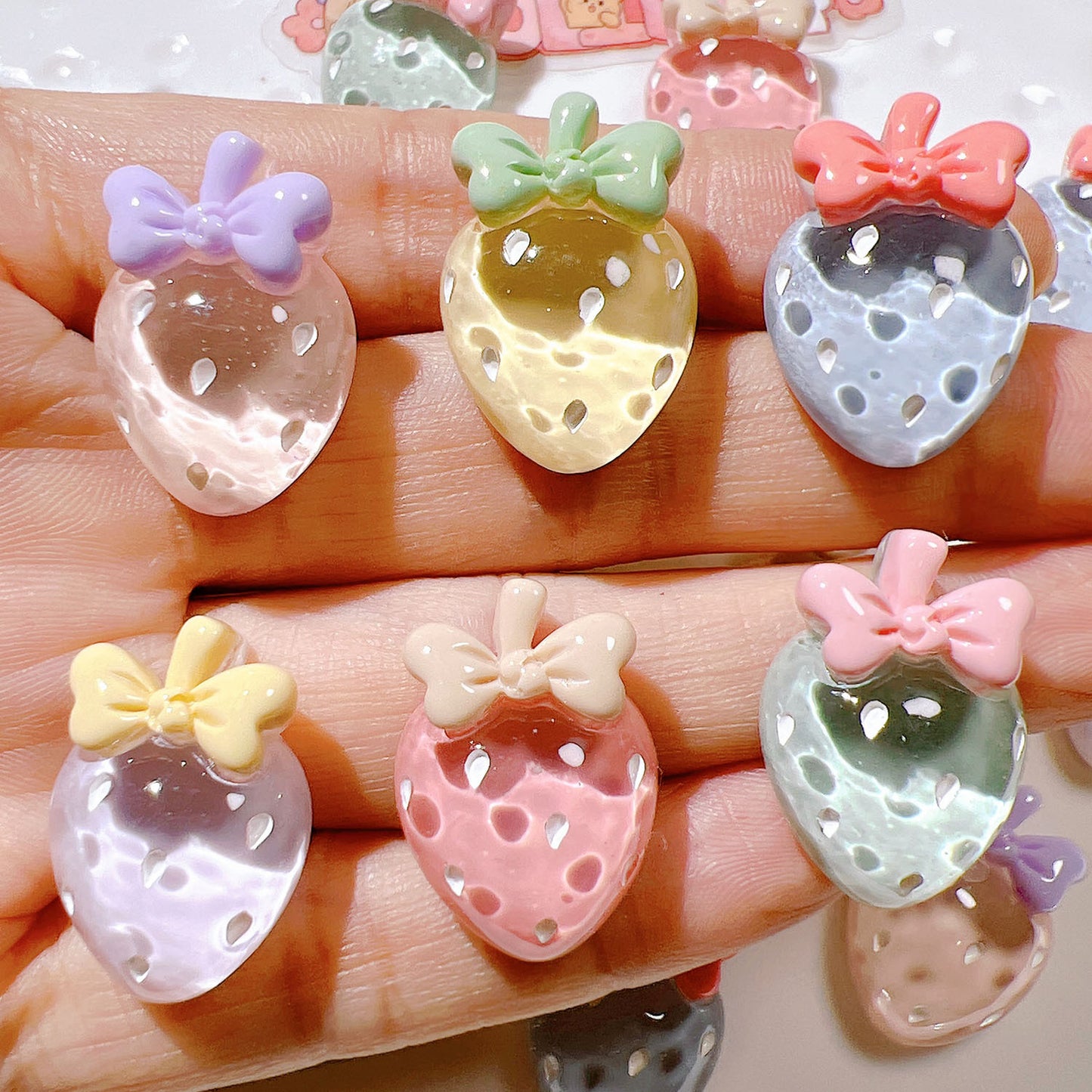 （5pic for 1bag）Cutie Transparent Strawberry  Diy Resin Charms （pack Offline）