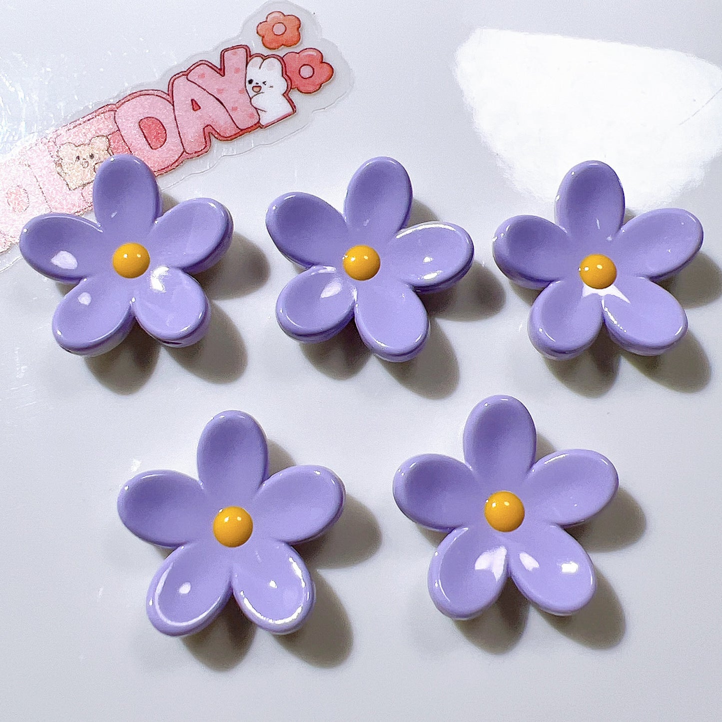 (5pic for 1 Bag) Cute Raised Edge Flowers DIY Resin Charms   (Pack Offline)