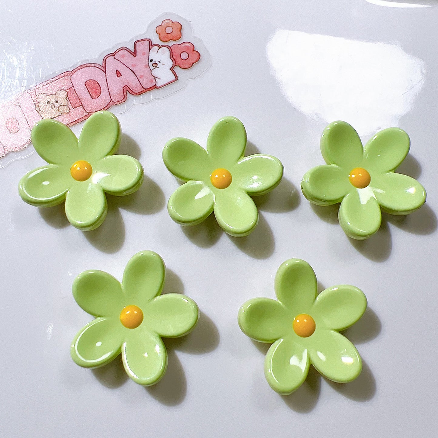 (5pic for 1 Bag) Cute Raised Edge Flowers DIY Resin Charms   (Pack Offline)